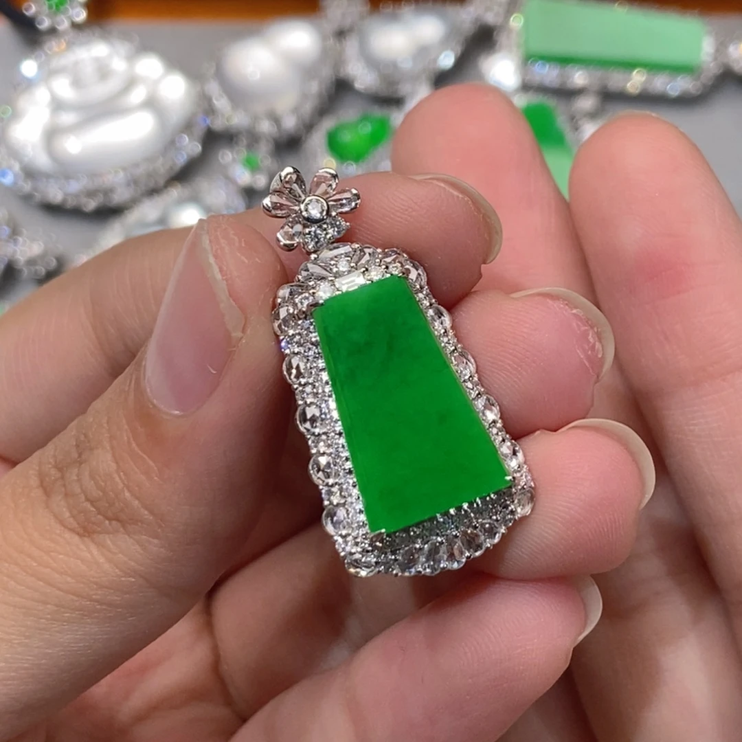 翡翠18K金镶嵌吊坠(不含链)天然缅甸A货翡翠