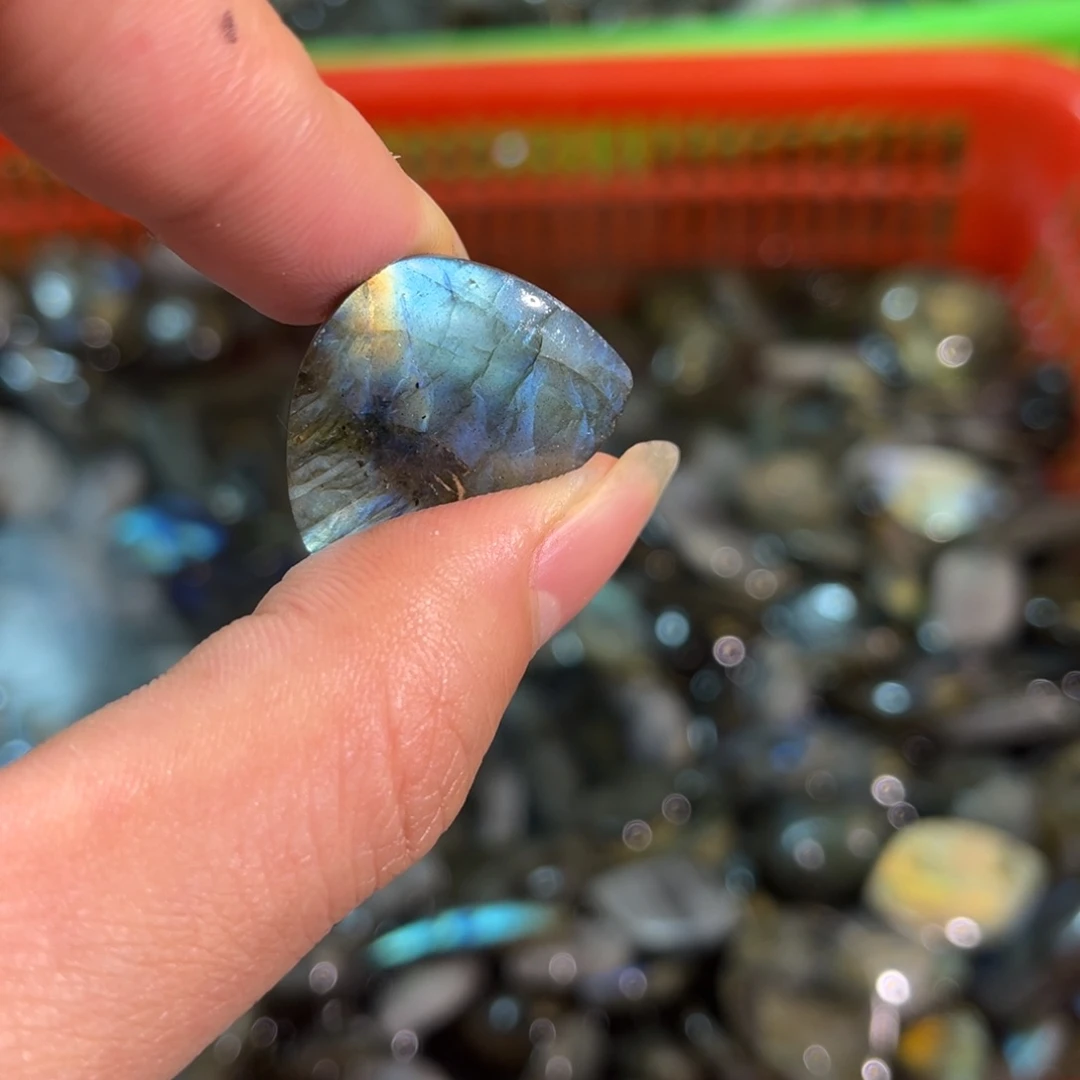 拉长石吊坠未镶嵌一*米