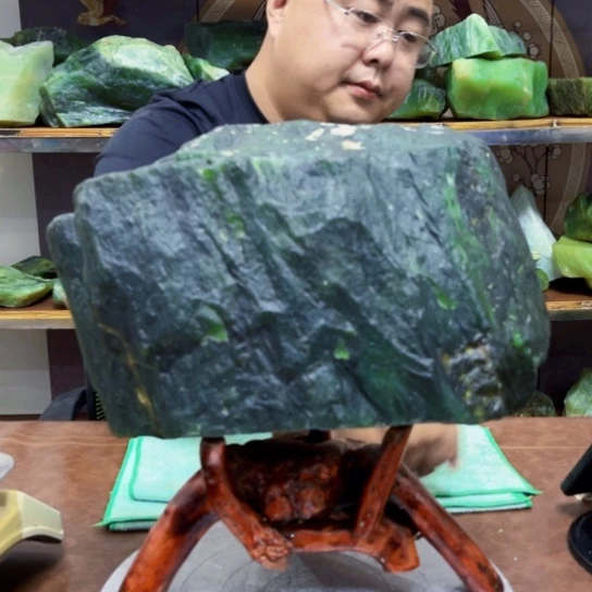 未镶嵌蛇纹石玉原石小***3