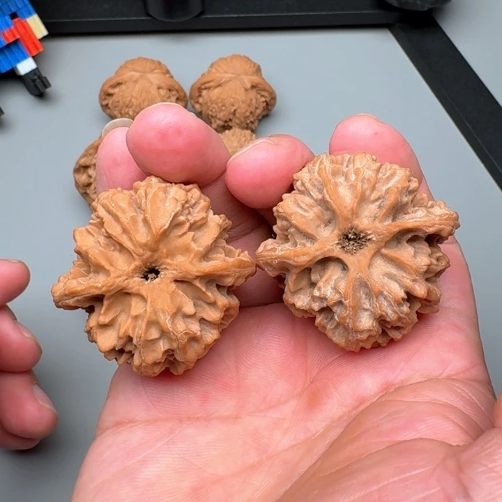 文玩核桃把件老*弟苹果园44微瑕