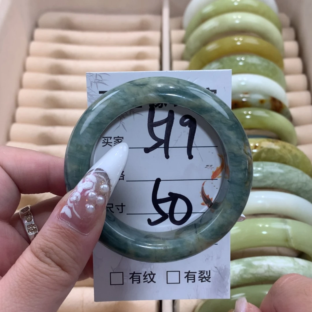 【闪购商品】未镶嵌蛇纹石玉手镯