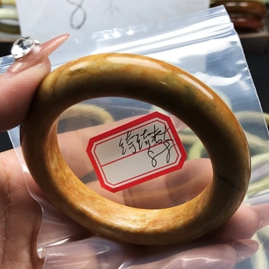 蛇纹石玉手镯未镶嵌绮**大