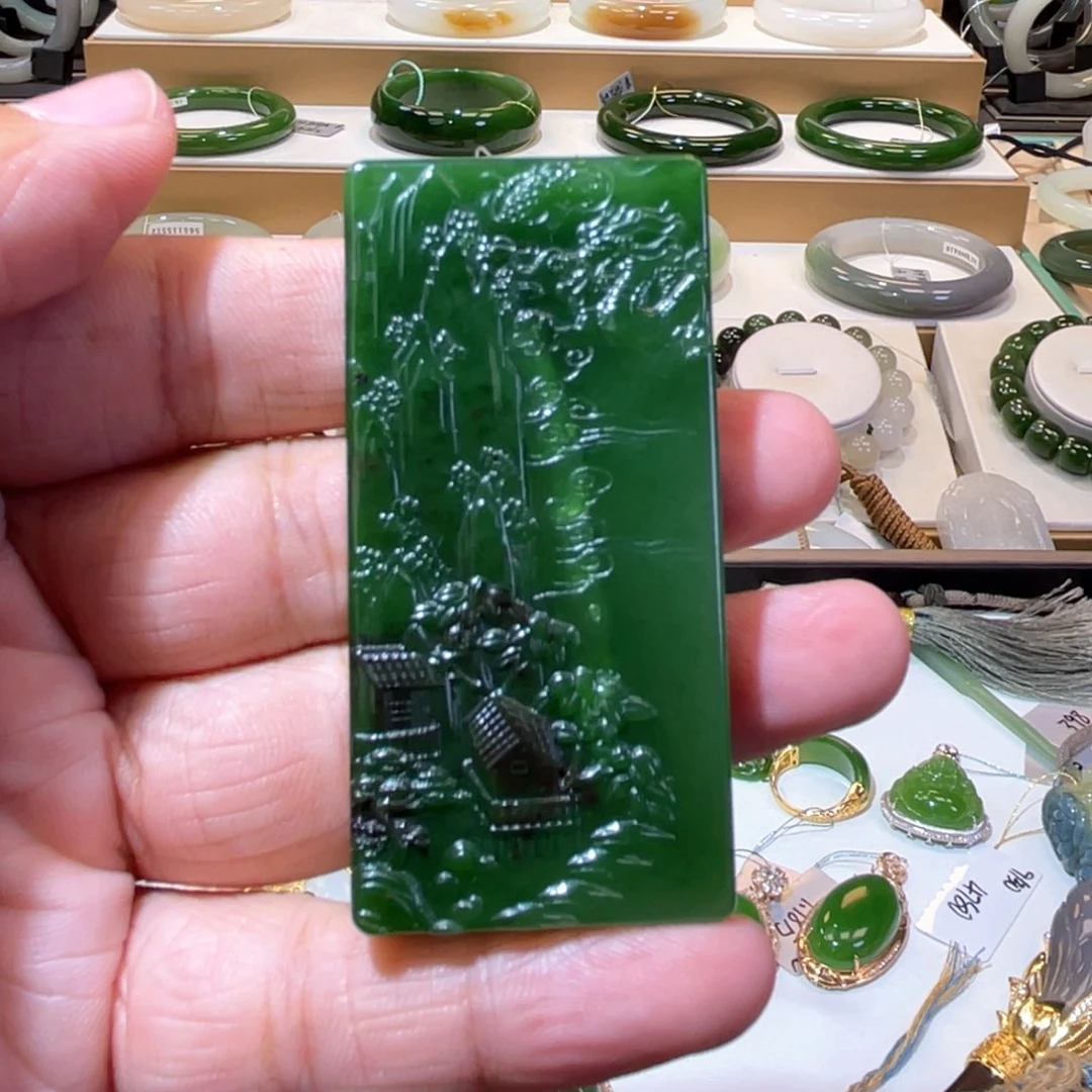 和田玉未镶嵌颈饰收藏级碧玉菠菜绿山水牌