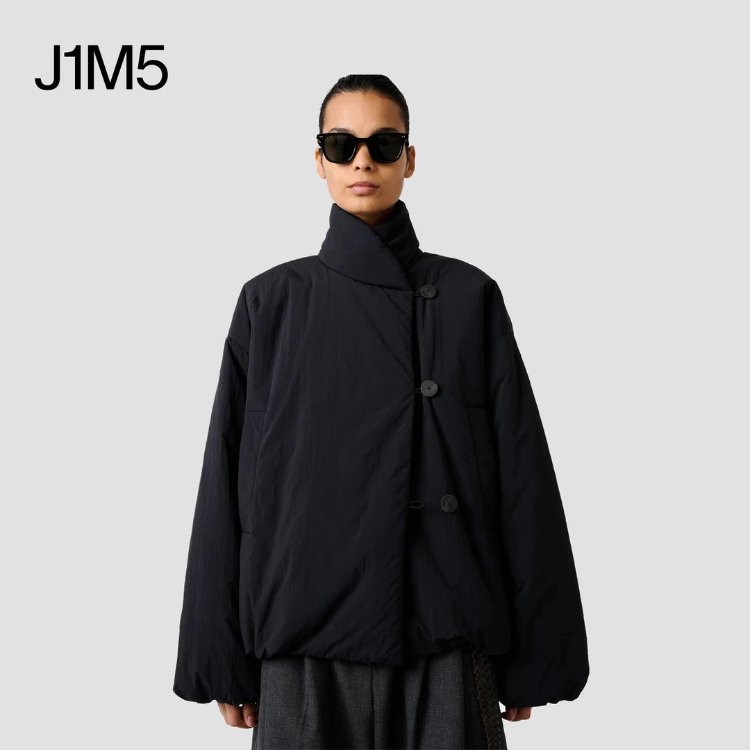 J1M5买手店 STUDIO NICHOLSON 25秋冬 侧系扣立领短款外套