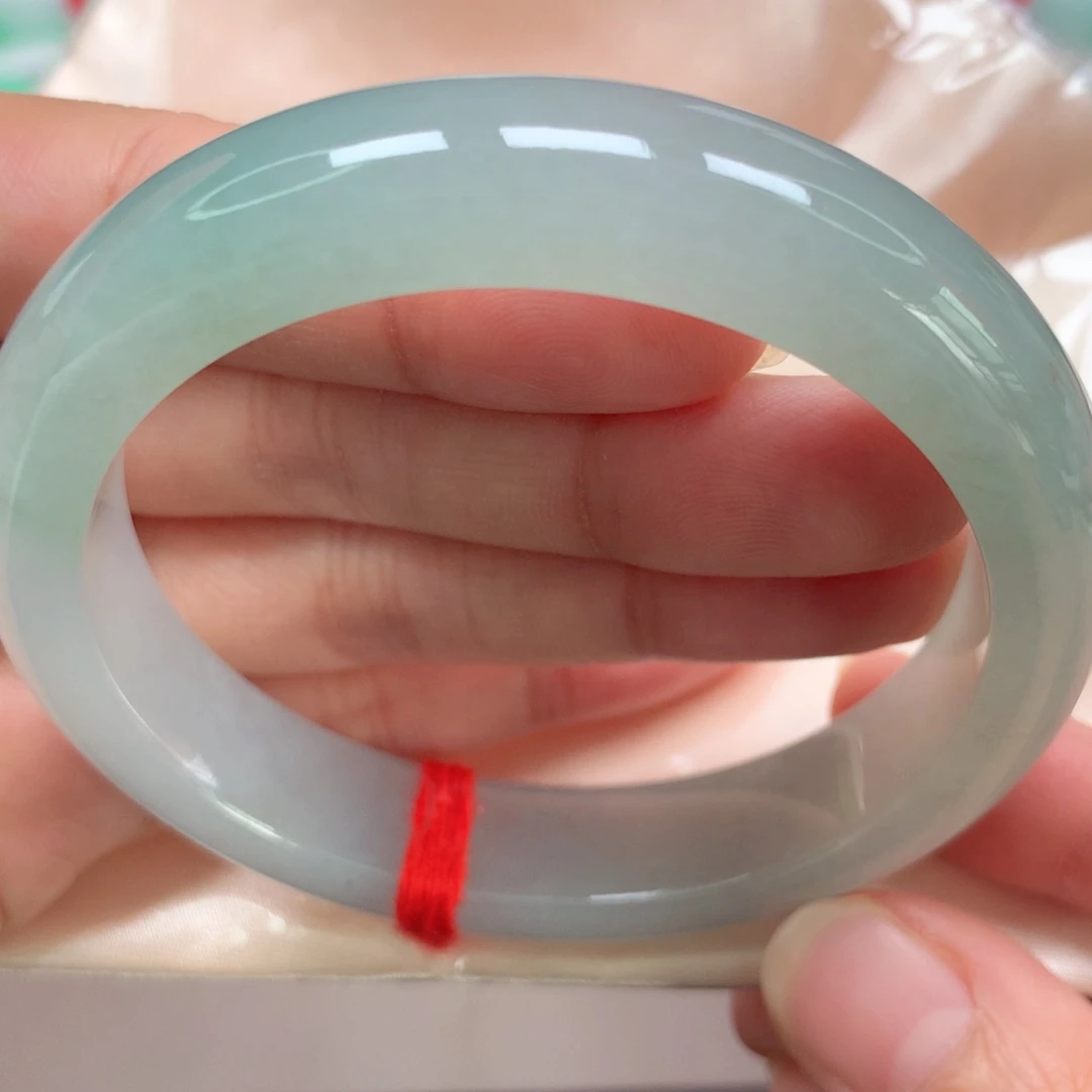 翡翠未镶嵌手镯8冰冰透透半山水