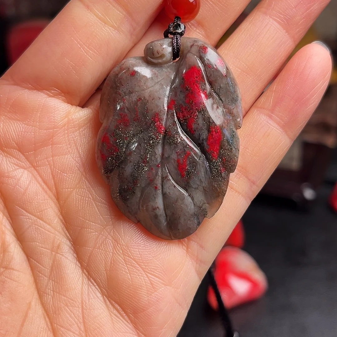 昌化石其他鸡血石挂件
