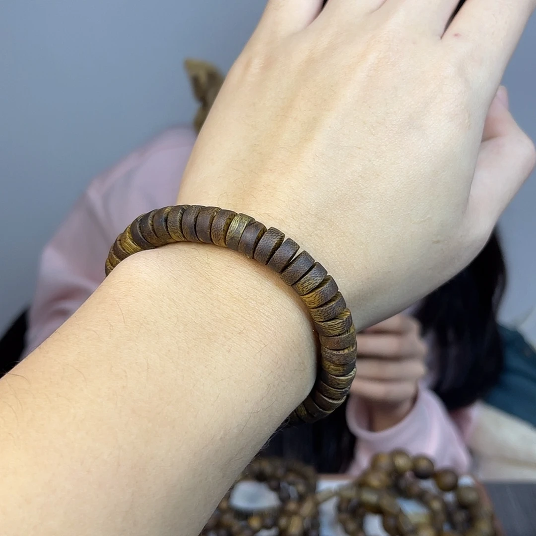 沉香碎屑+厚片珠单圈