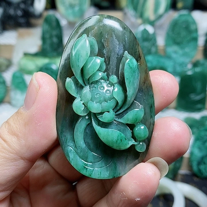 未镶嵌独山玉颈饰