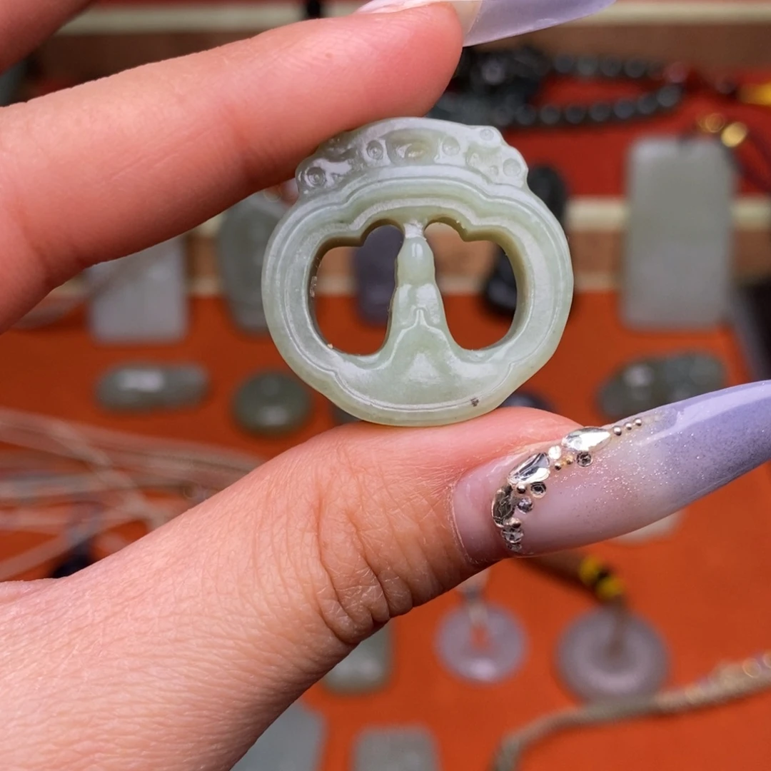 和田玉颈饰未镶嵌穿绳需备注