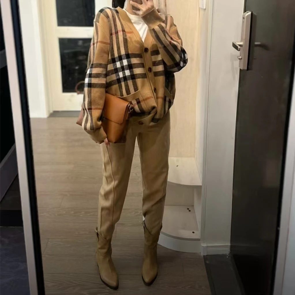 K2154 灯芯绒纯色立体剪裁烟管裤休闲裤 4KZ7707