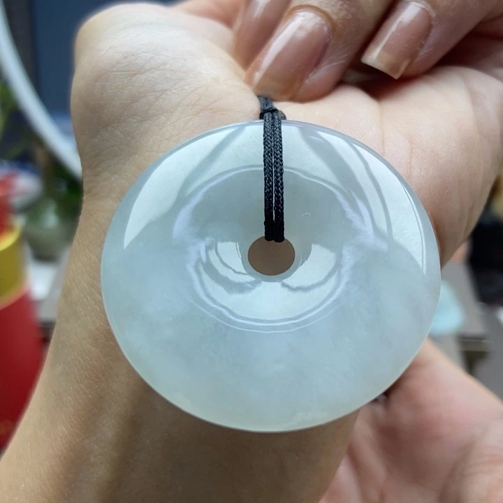 翡翠未镶嵌颈饰吊坠38