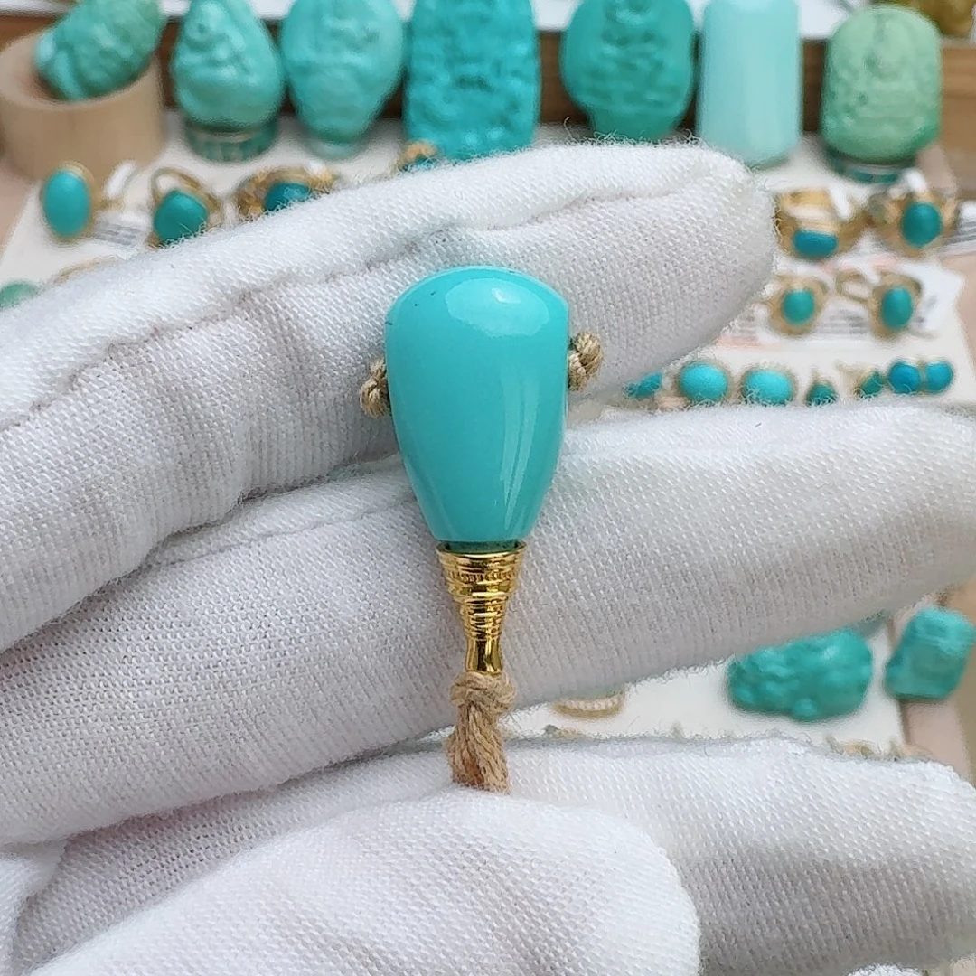 18K金镶嵌绿松石珠宝奇石