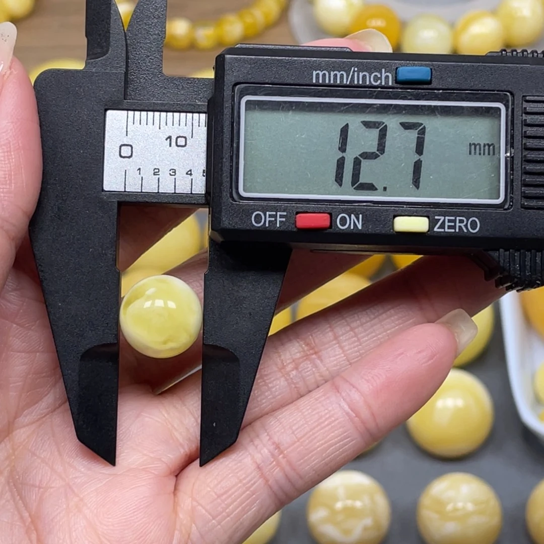 蜜蜡裸石未镶嵌C*.天然