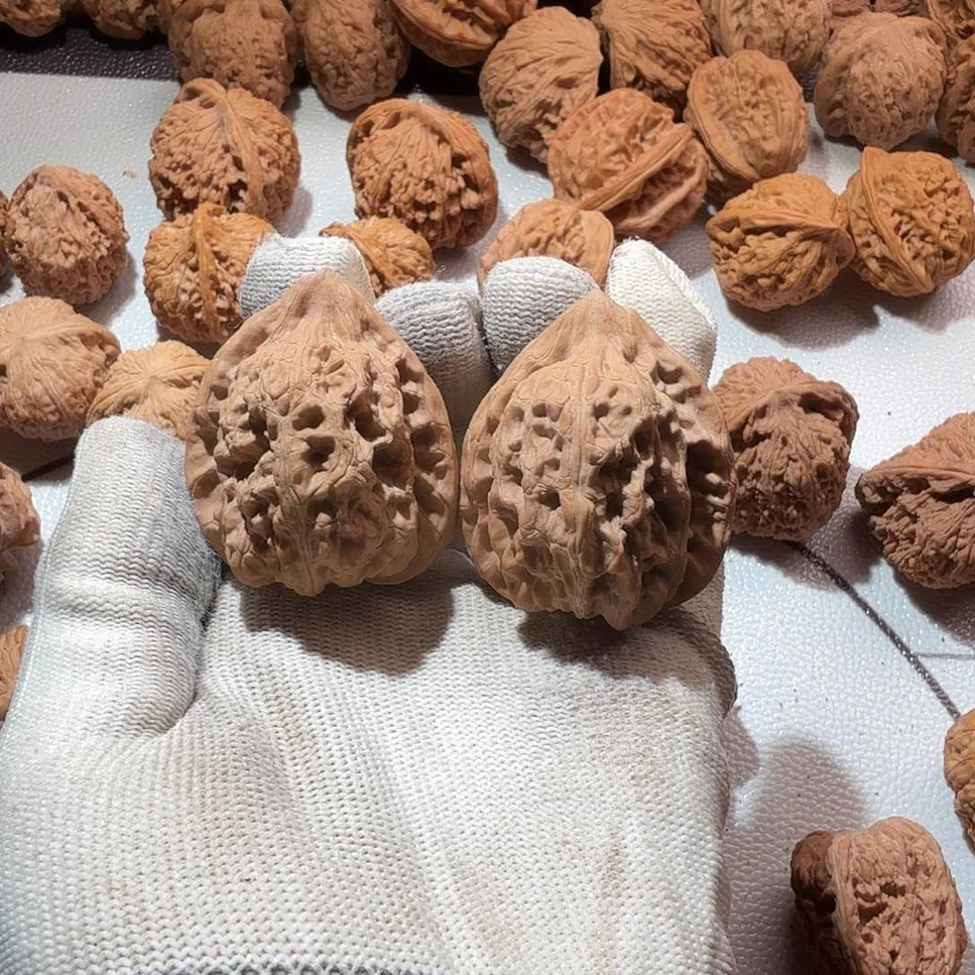 把件文玩核桃次龙鸡心