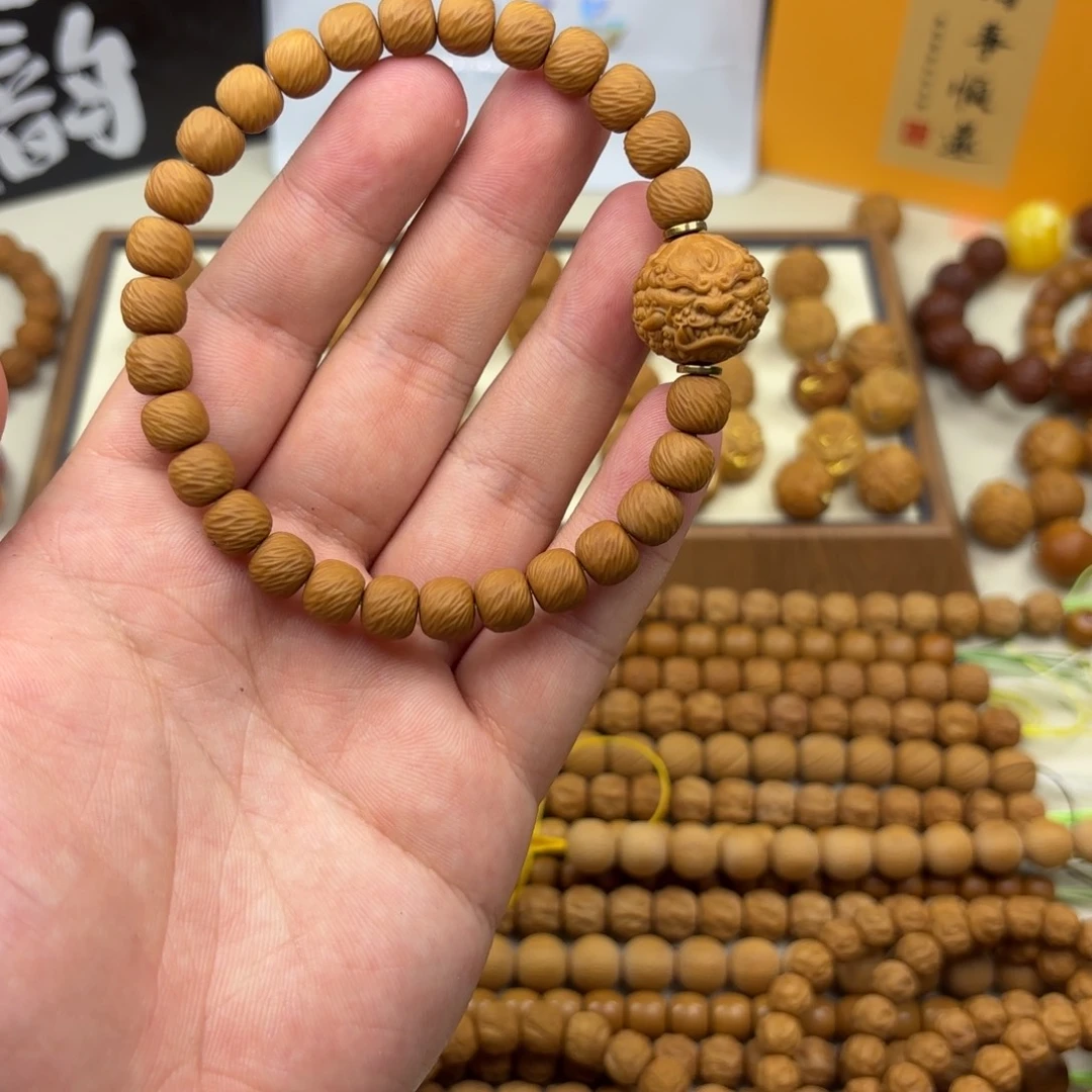 吊坠猴头核桃云锦