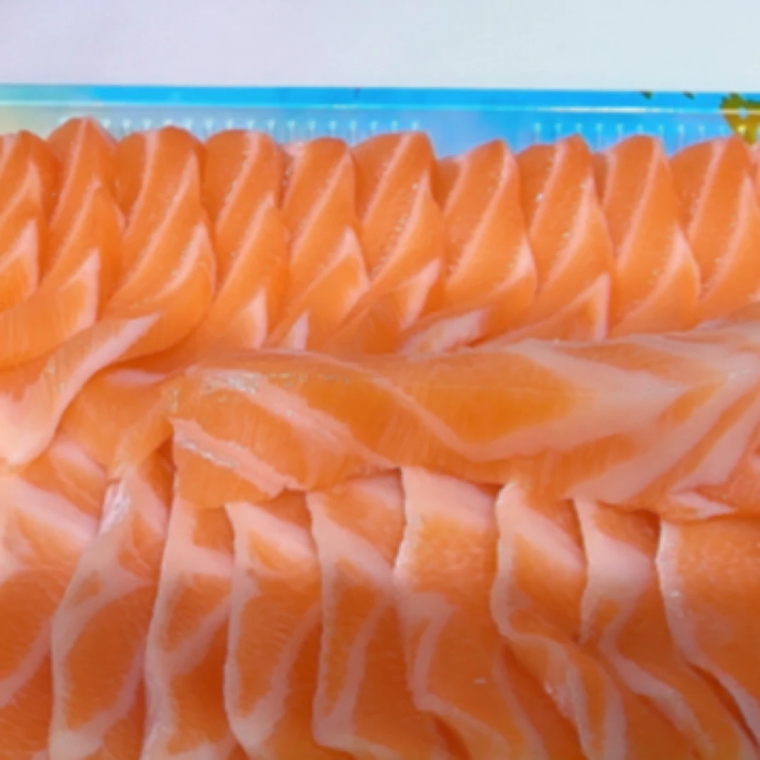8两三文鱼刺身128包配送