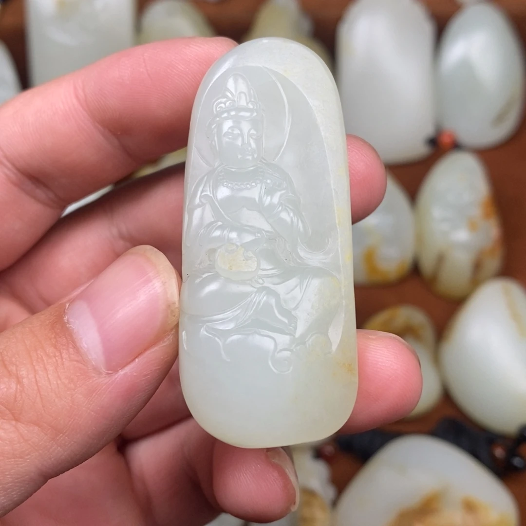 和田玉未镶嵌颈饰