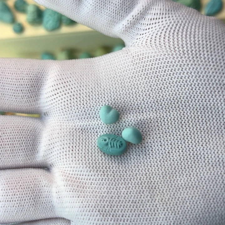 绿松石颈饰未镶嵌麒****9原矿绿松石