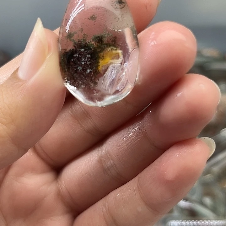 未镶嵌吊坠(赠链)水晶