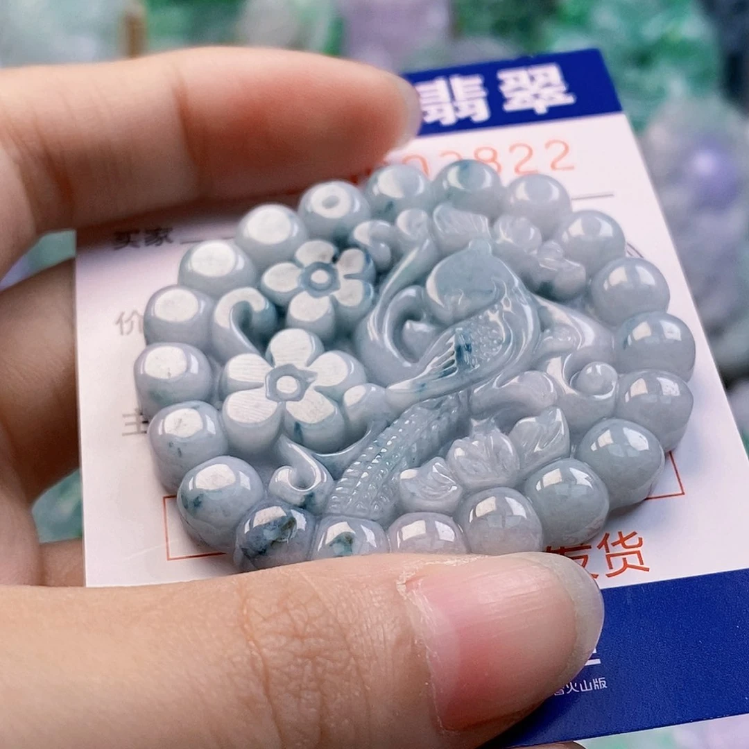 吊坠(不含链)未镶嵌翡翠