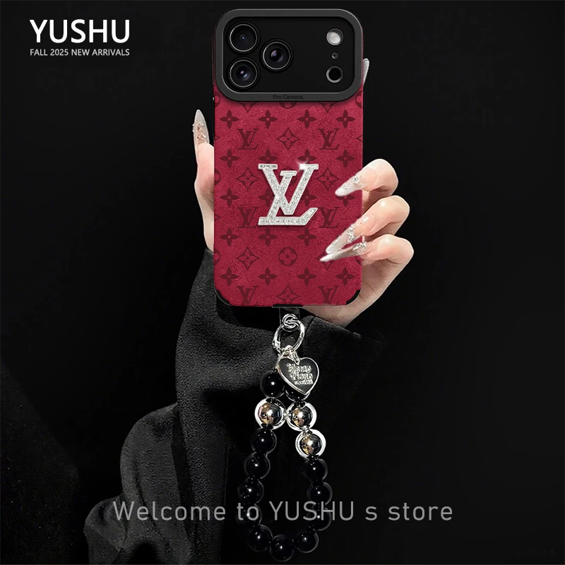 酒红四叶花纹手机壳适用于苹果17/华为/oppo/vivo网红简约小羊皮