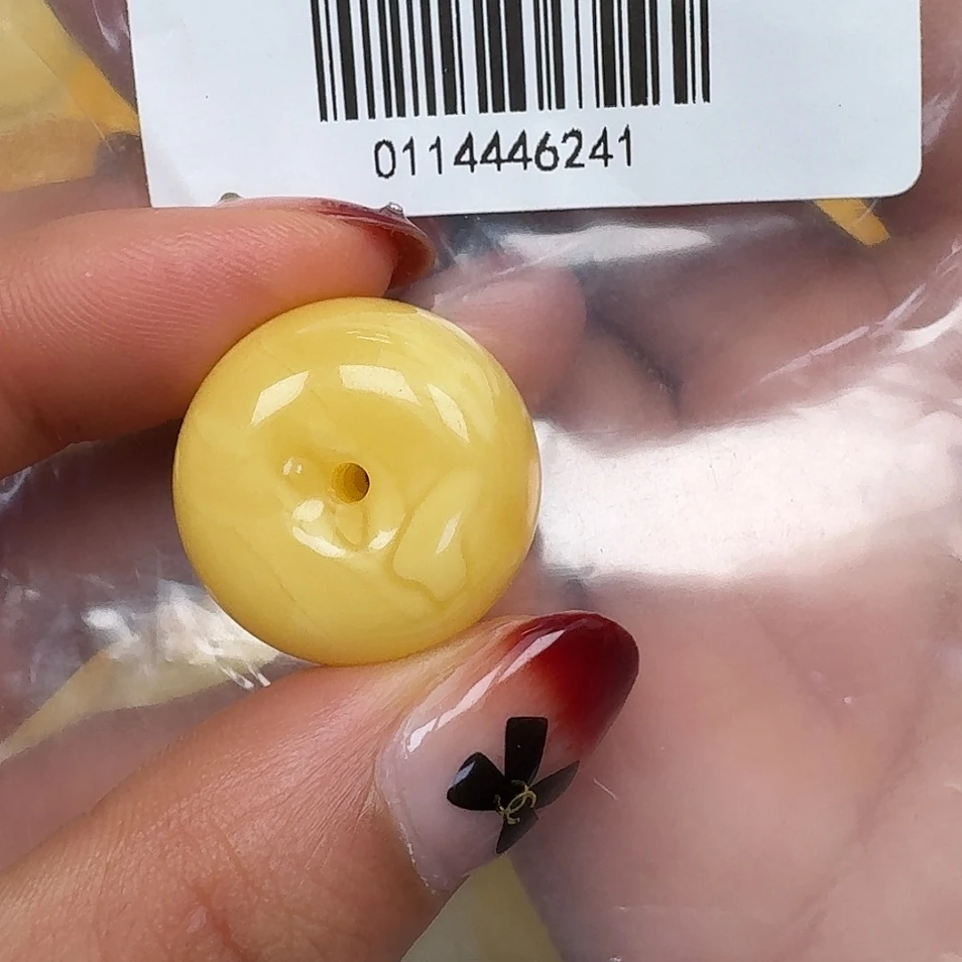 琥珀未镶嵌裸石悠悠