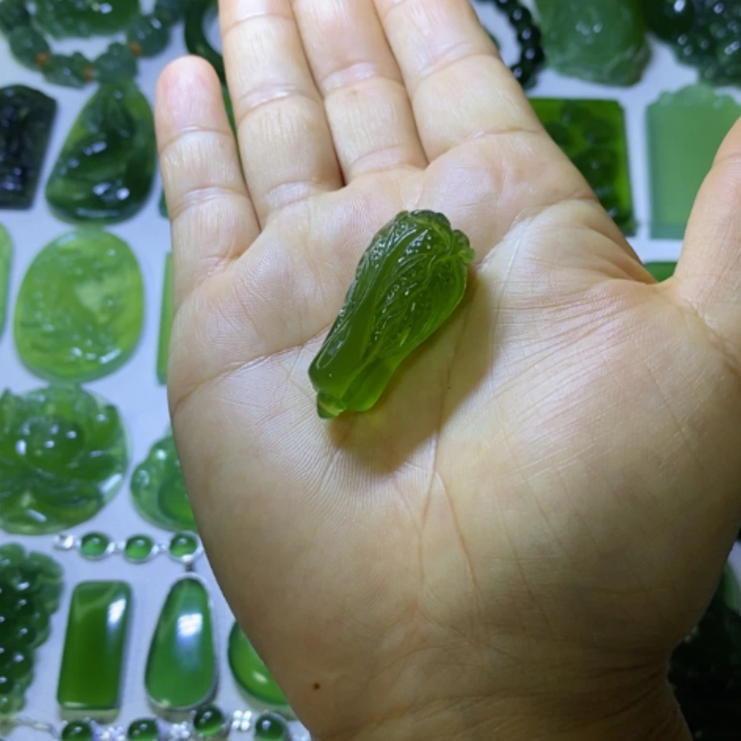 【闪购商品】未镶嵌蛇纹石玉颈饰