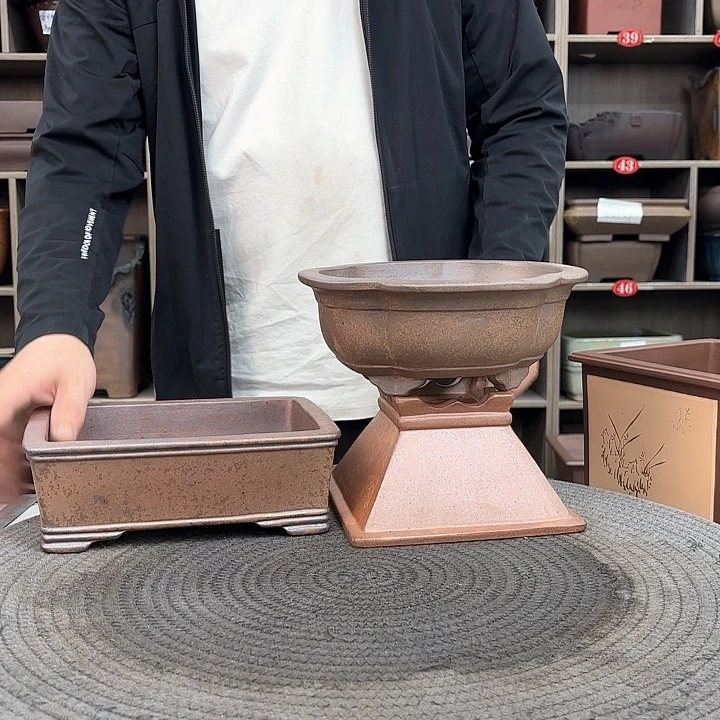 紫砂花盆紫砂的颜色很好看呀