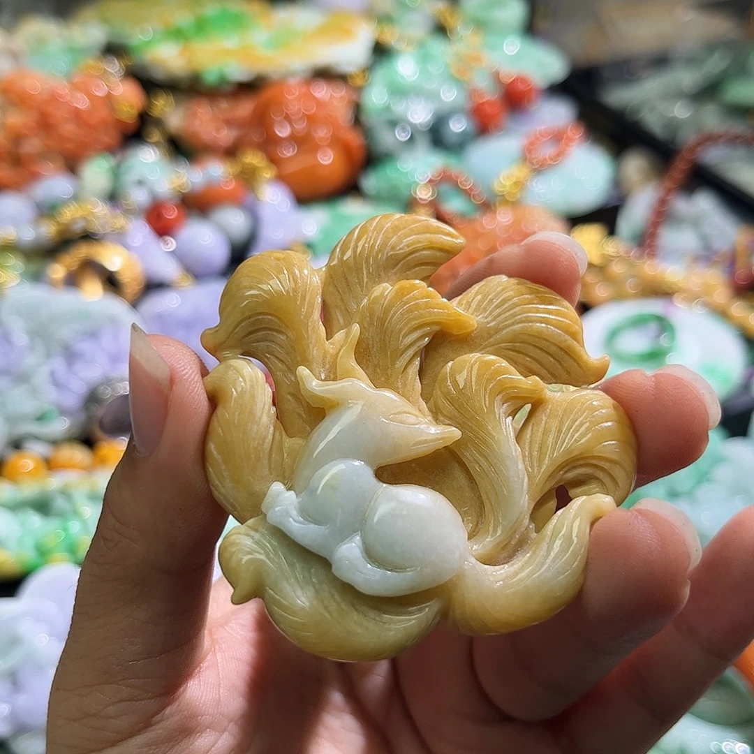 颈饰未镶嵌翡翠待编织