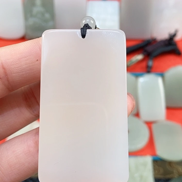 【闪购商品】颈饰未镶嵌和田玉