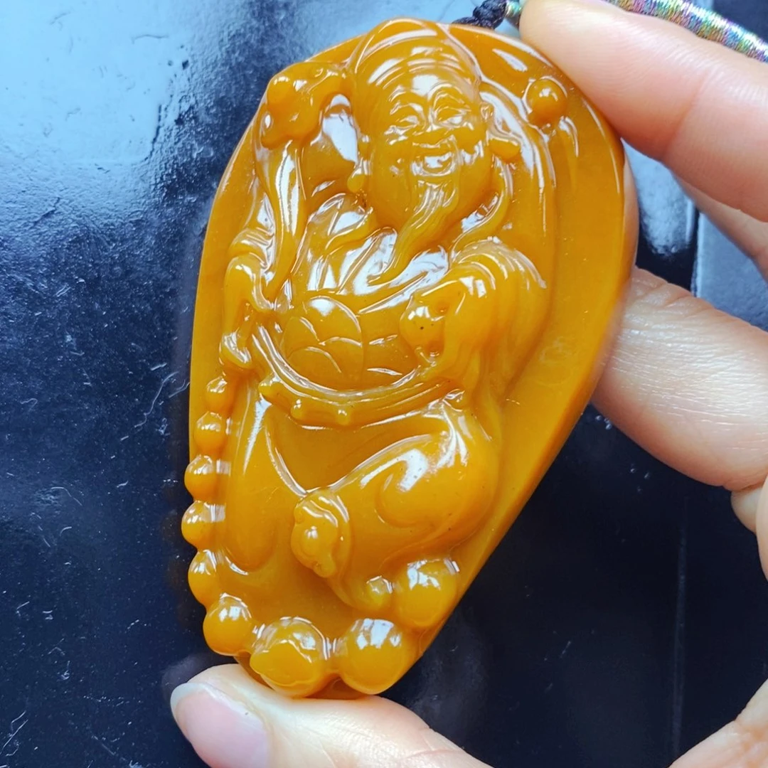 石英质玉（黄龙玉）未镶嵌颈饰