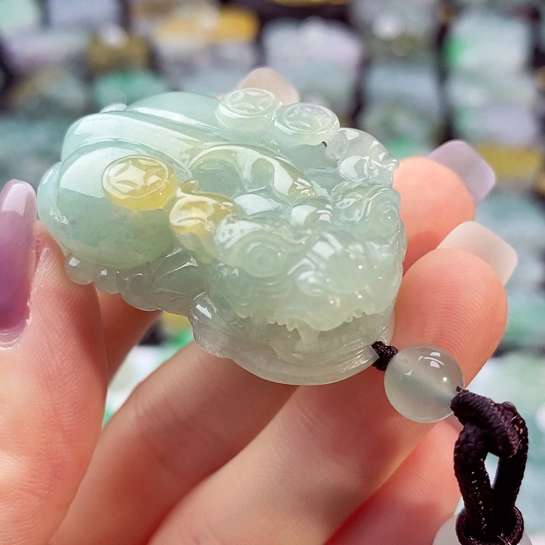 颈饰未镶嵌翡翠天然