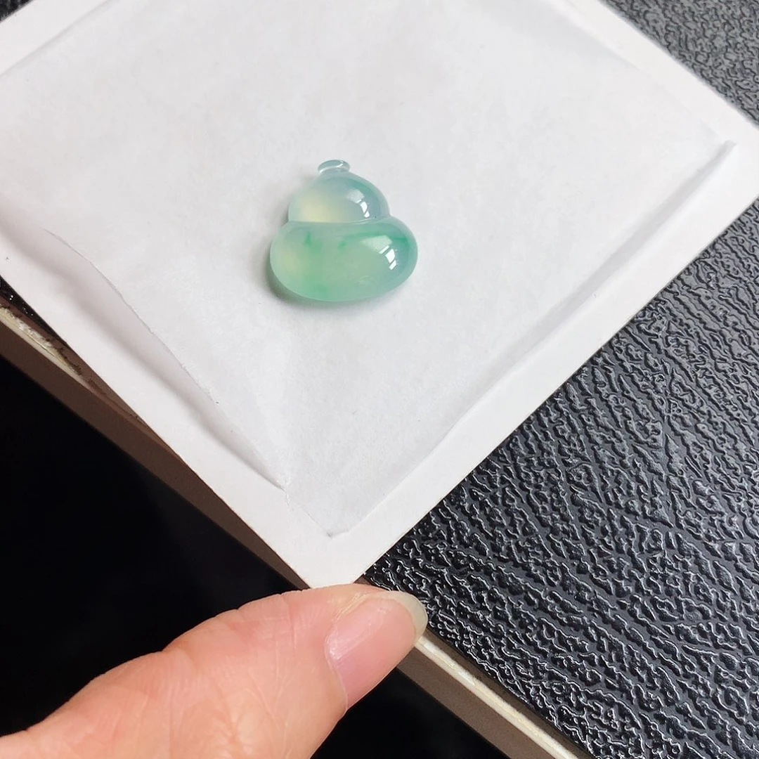 吊坠(不含链)未镶嵌翡翠葫芦