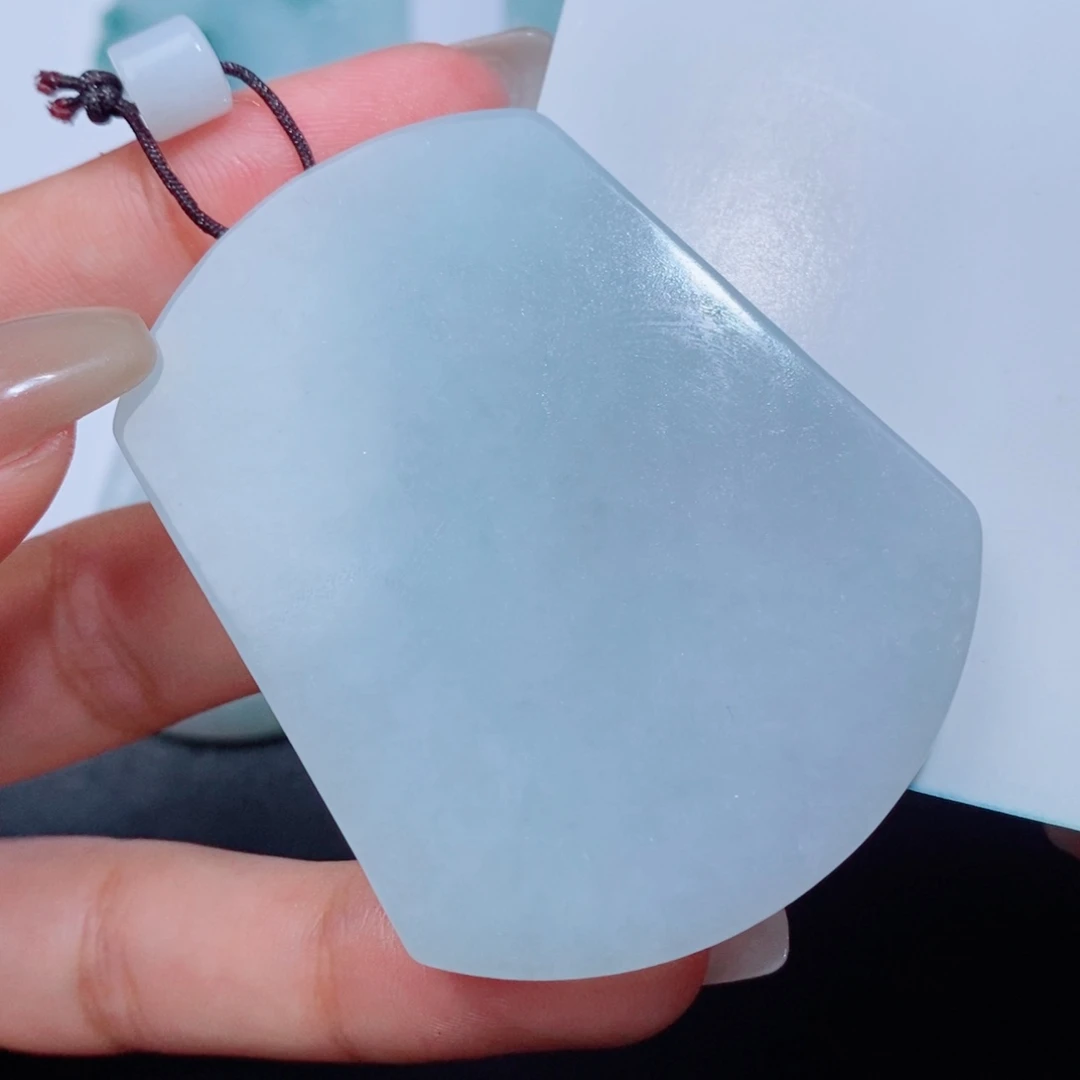 定制翡翠吊坠未镶嵌