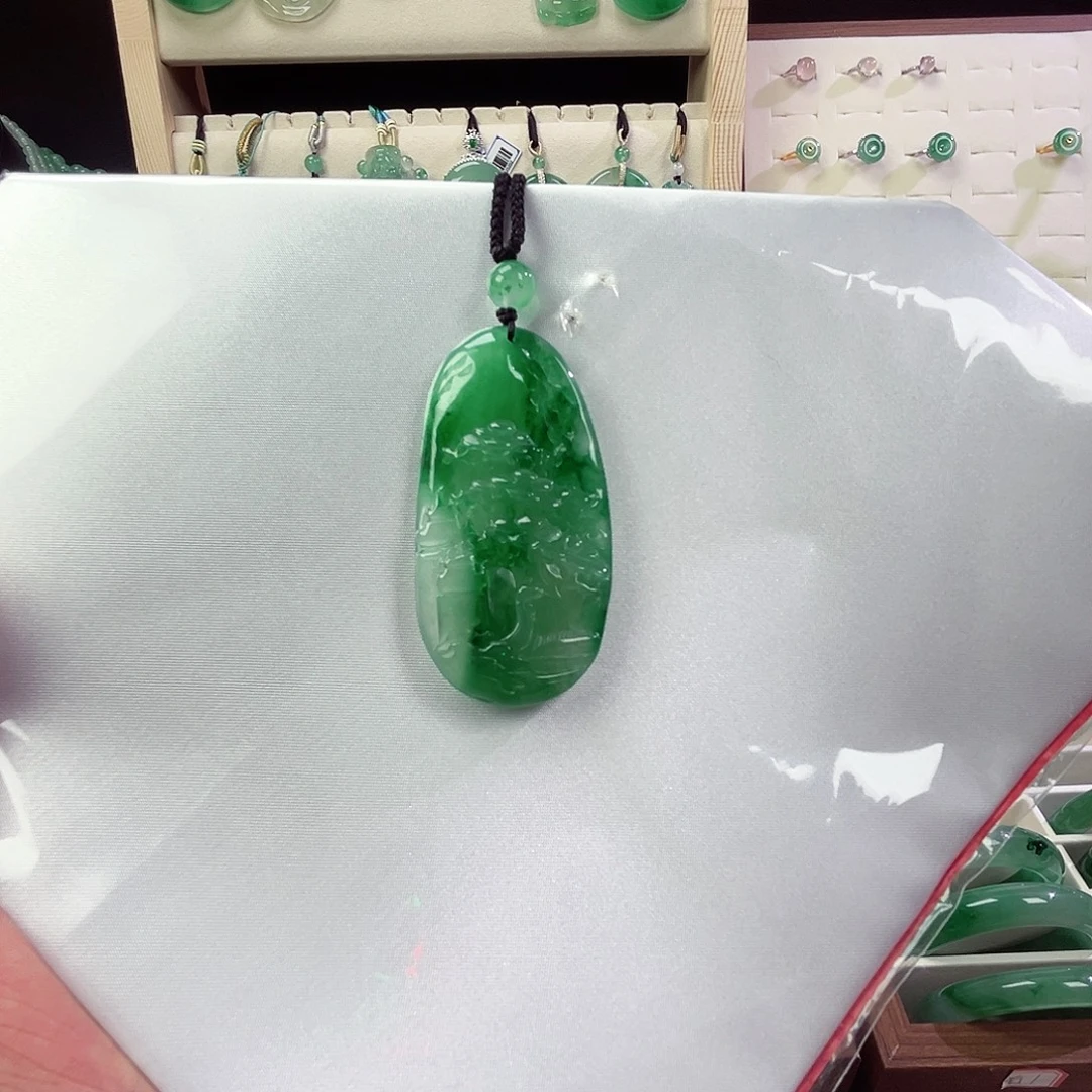 有***姐石英质玉未镶嵌颈饰