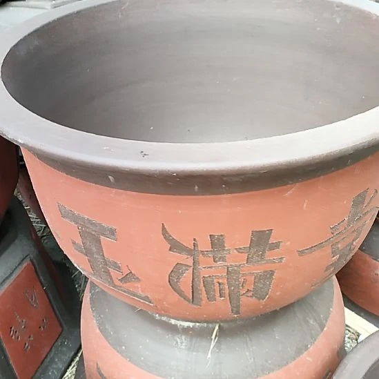q*s一个圆形花盆，外口径77厘米左右