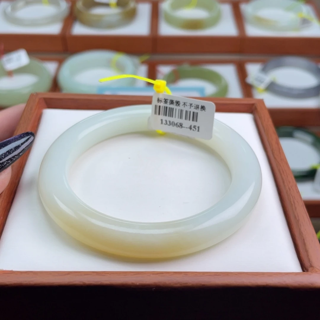 【闪购商品】未镶嵌手镯和田玉55.8 新疆白带蜜糖