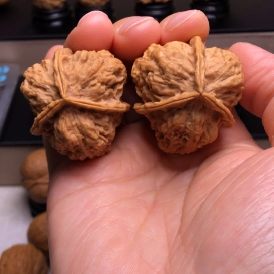 文玩核桃把件用****2寿三石三楞4