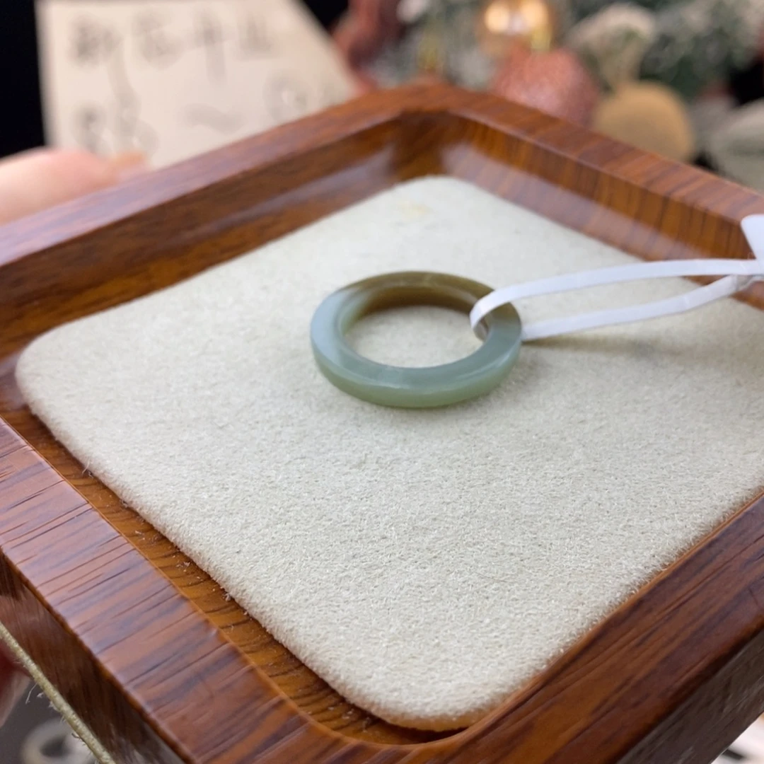 和田玉未镶嵌戒指港13