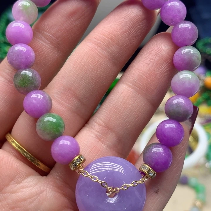 翡翠颈饰未镶嵌吊坠