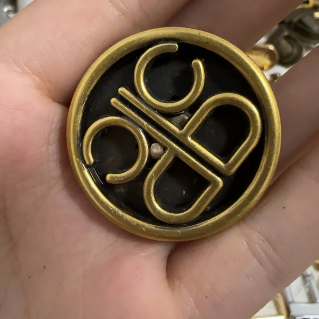 磁吸包锁15元2个.