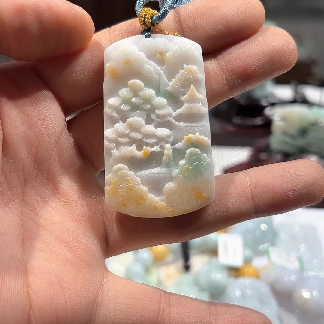 翡翠未镶嵌颈饰挂件