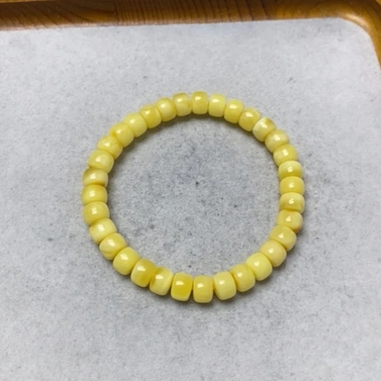 蜜蜡裸石未镶嵌手串