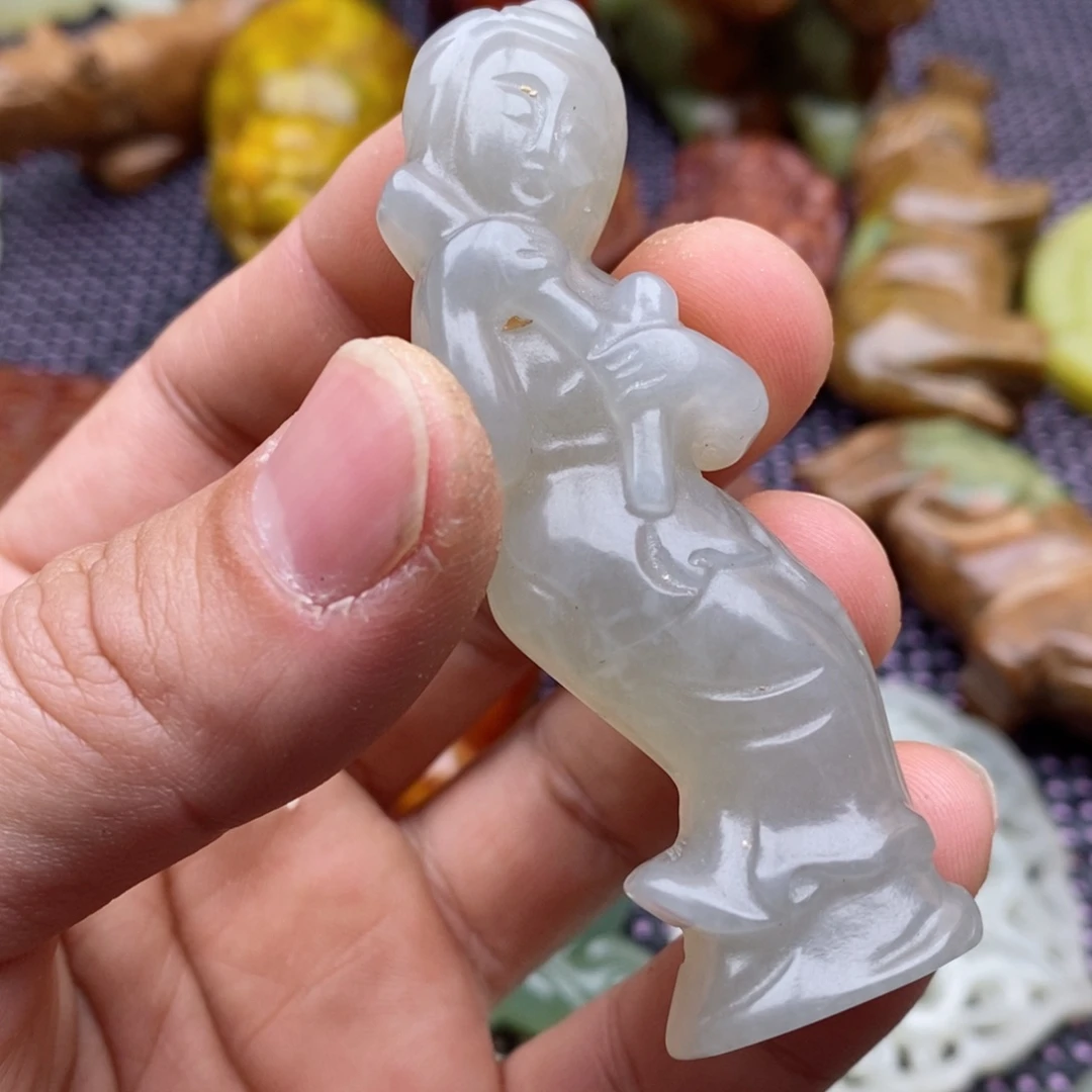 蛇纹石玉颈饰未镶嵌