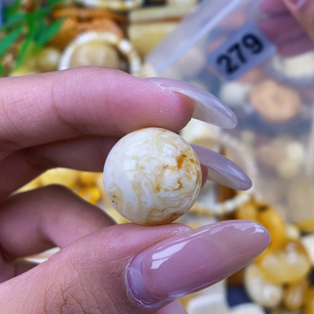 未镶嵌琥珀珠宝奇石17.5 粉