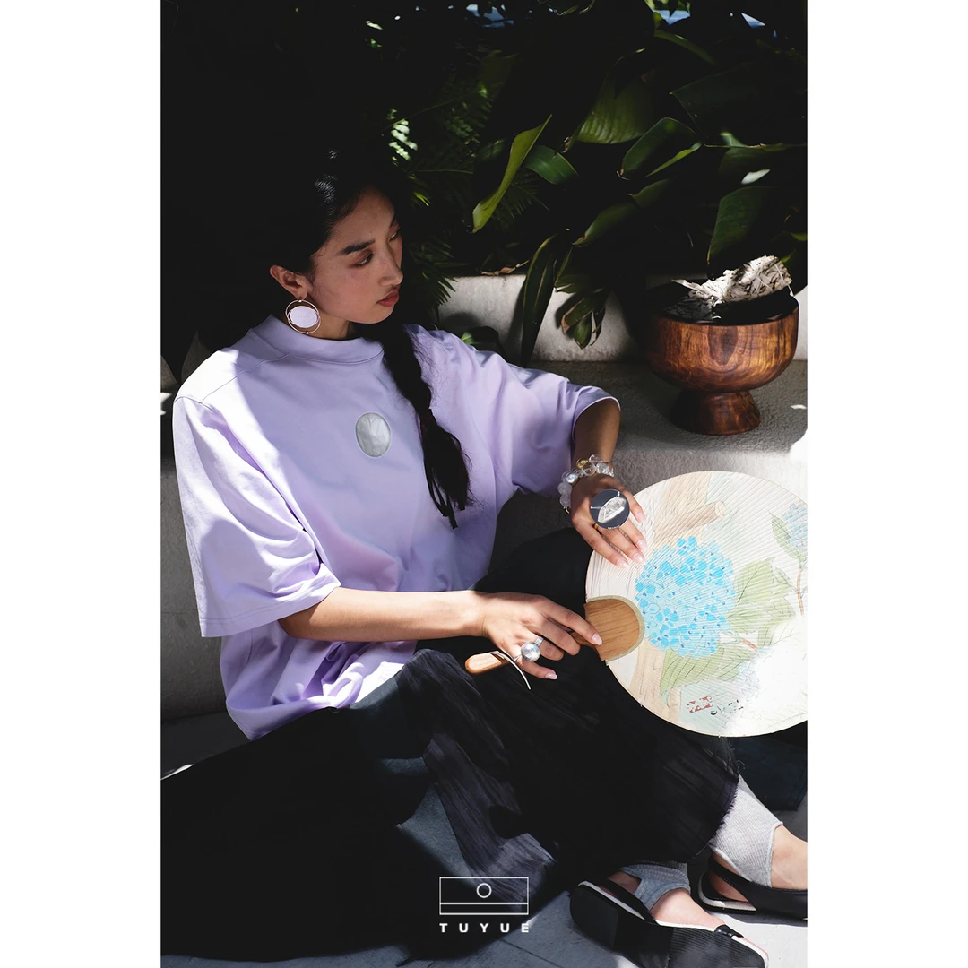 TUYUE涂月|「无名场」丁香紫艺术印花纯棉宽松廓形T恤「回圈」