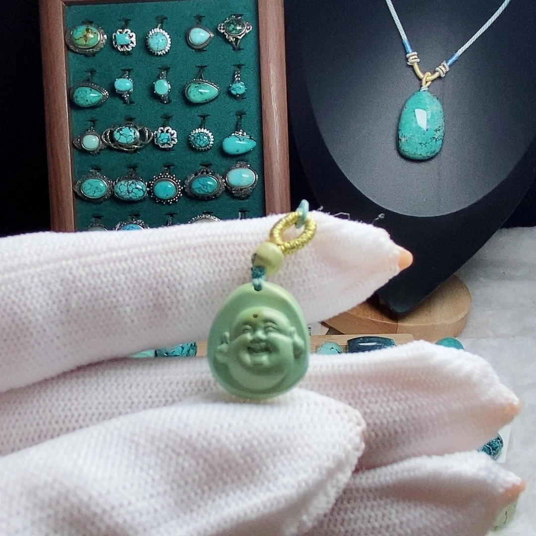 绿松石未镶嵌珠宝奇石