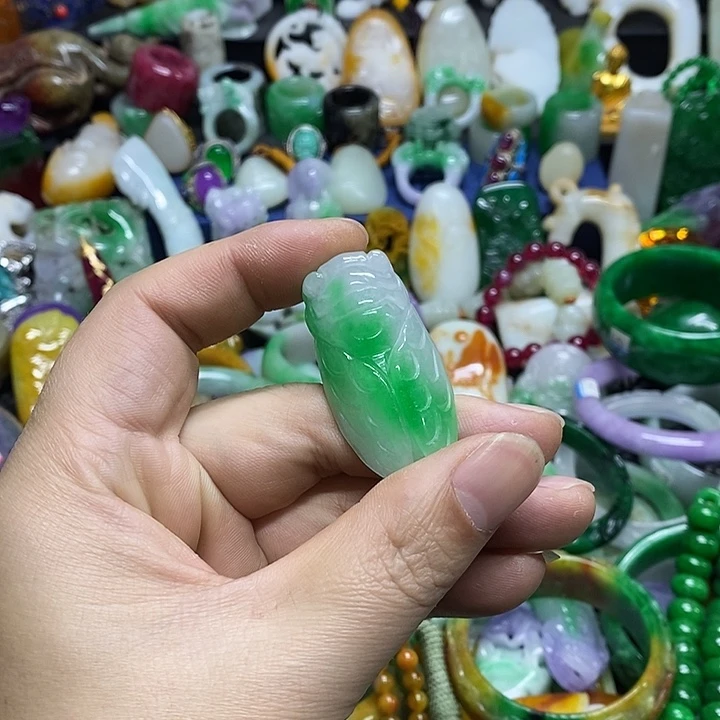 颈饰未镶嵌翡翠官方正规军回血放漏