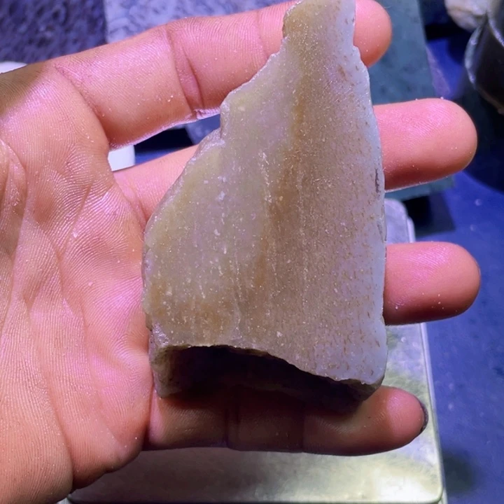 和田玉未镶嵌珠宝半成品