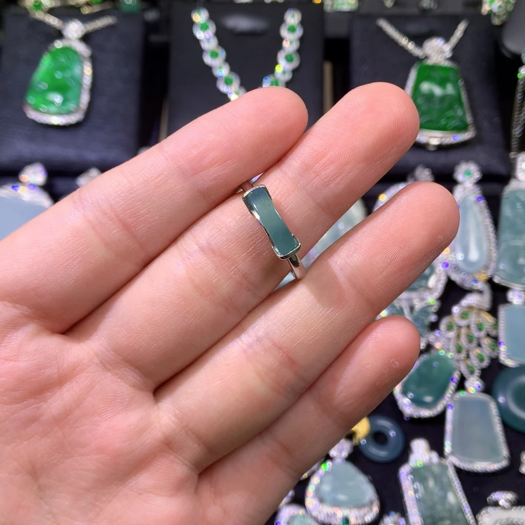 翡翠挂件未镶嵌98876665554